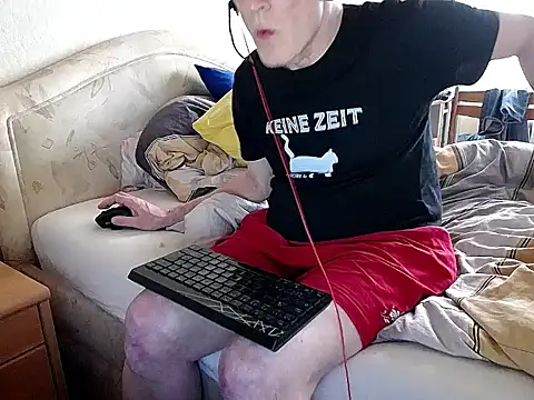 Snapshot of HornyRalfi55 chatting on February 12, 2026, 12:55 pm HornyRalfi55 online show from February 12, 2026, 12:55 pm