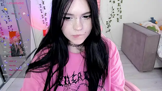 Snapshot of SelenaCute chatting on February 27, 2025, 8:17 am SelenaCute online show from February 27, 2025, 8:17 am