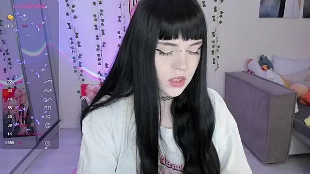 Snapshot of SelenaCute chatting on March 13, 2025, 5:11 am SelenaCute online show from March 13, 2025, 5:11 am