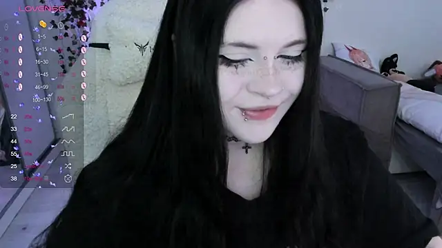 Snapshot of SelenaCute chatting on October 17, 2025, 5:32 am SelenaCute online show from October 17, 2025, 5:32 am