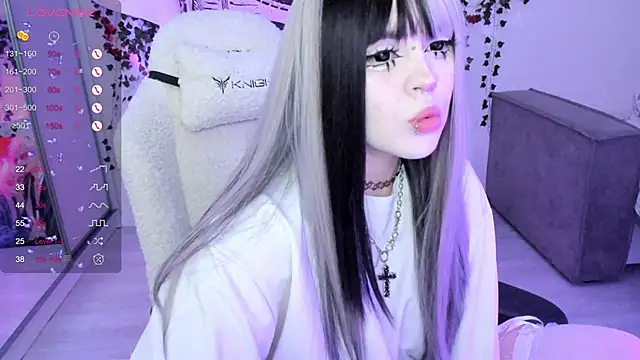 Snapshot of SelenaCute chatting on November 10, 2025, 5:39 am SelenaCute online show from November 10, 2025, 5:39 am