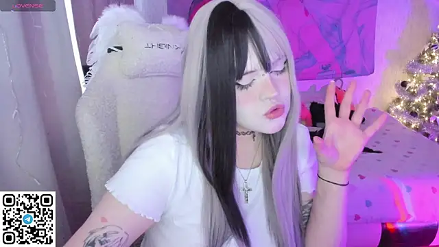 Snapshot of SelenaCute chatting on January 6, 2026, 7:56 am SelenaCute online show from January 6, 2026, 7:56 am