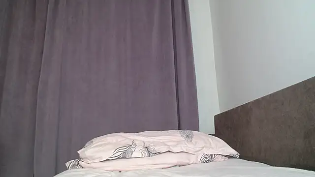 LadyMilfxxx online show from February 17, 2025, 3:25 am