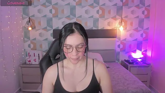 megancero online show from February 19, 2025, 12:33 pm