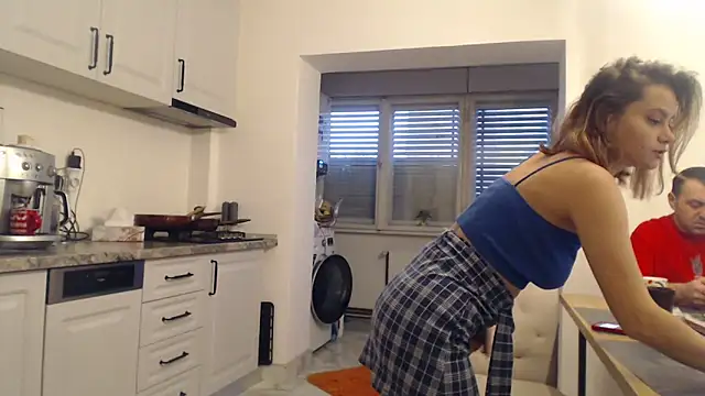 Snapshot of Tasty_Shape chatting on December 5, 2024, 7:05 am Tasty Shape online show from December 5, 2024, 7:05 am