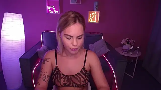 RikaRaily online show from December 11, 2024, 8:58 am