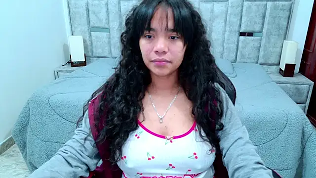 laureentt  online show from February 26, 2026, 3:16 am