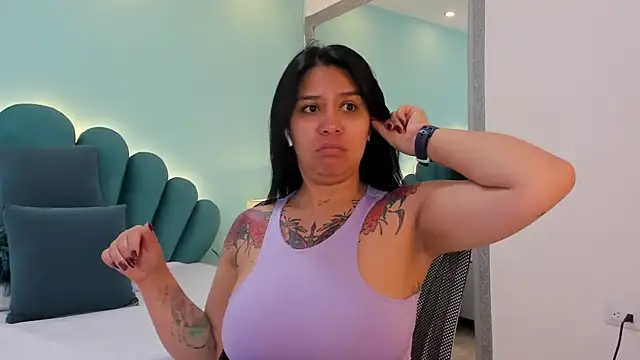 sharlott18 online show from March 28, 2026, 6:51 pm