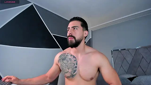 Snapshot of Markbrown chatting on January 1, 2025, 6:06 pm Markbrown online show from January 1, 2025, 6:06 pm