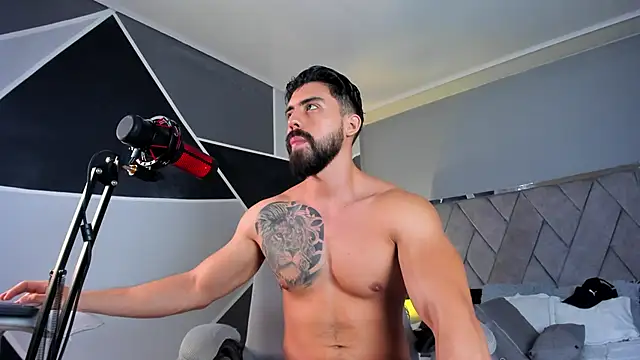 Snapshot of Markbrown chatting on March 11, 2025, 12:44 am Markbrown online show from March 11, 2025, 12:44 am