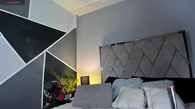 Snapshot of Markbrown chatting on March 12, 2025, 10:28 pm Markbrown online show from March 12, 2025, 10:28 pm