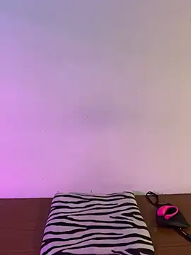 Snapshot of Felicia_smok3 chatting on February 3, 2026, 2:53 am Felicia smok3 online show from February 3, 2026, 2:53 am