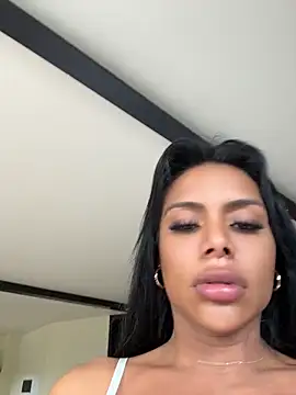 HOT LADY 777 online show from April 19, 2026, 1:54 pm