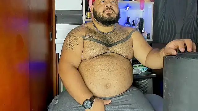Latino bigcock online show from March 11, 2025, 2:21 am
