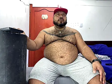 Latino bigcock online show from September 12, 2025, 11:48 pm