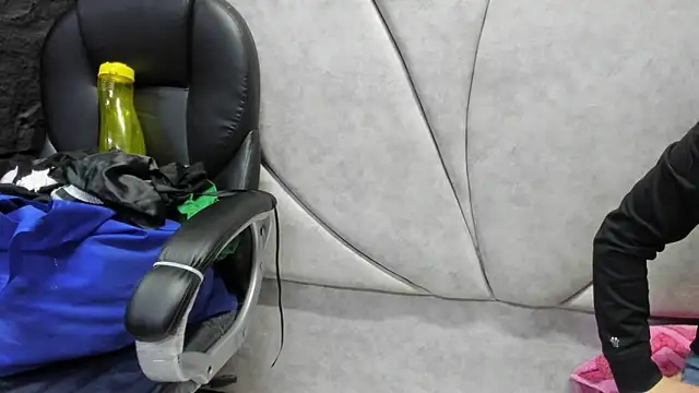 Snapshot of HornySlut69_ chatting on March 2, 2026, 12:24 am HornySlut69 online show from March 2, 2026, 12:24 am