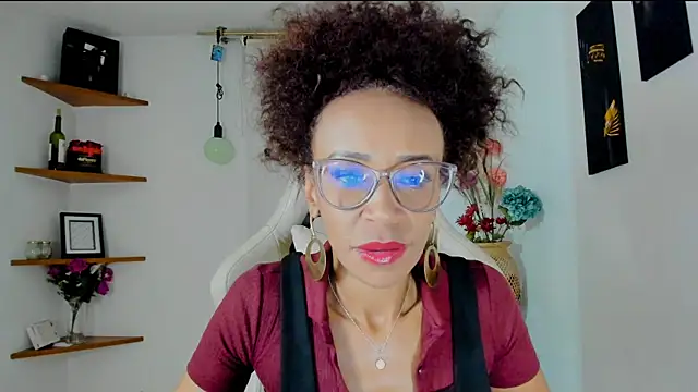 Snapshot of ScarlettMalbec chatting on January 11, 2025, 12:22 am ScarlettMalbec online show from January 11, 2025, 12:22 am