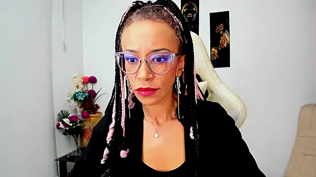 Snapshot of ScarlettMalbec chatting on March 11, 2025, 12:00 am ScarlettMalbec online show from March 11, 2025, 12:00 am