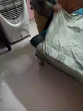 COUPLLE VILLAGE online show from January 10, 2025, 10:50 am