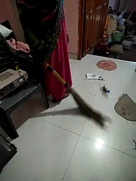 COUPLLE VILLAGE online show from February 23, 2025, 1:13 am