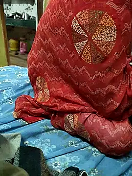 COUPLLE VILLAGE online show from February 6, 2026, 11:19 pm