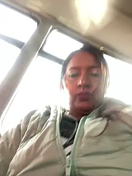 daleska ayala 1 online show from March 22, 2025, 11:53 am