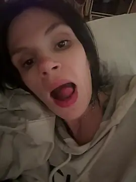 Diamondmodel95 online show from March 17, 2026, 3:48 pm