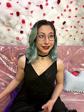 SkarletJhonson  online show from September 27, 2025, 7:24 am