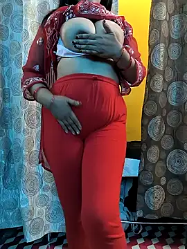 Snapshot of lovely_zara chatting on December 10, 2024, 7:16 am lovely zara online show from December 10, 2024, 7:16 am