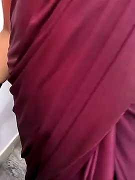 Snapshot of lovely_zara chatting on March 13, 2025, 8:00 pm lovely zara online show from March 13, 2025, 8:00 pm