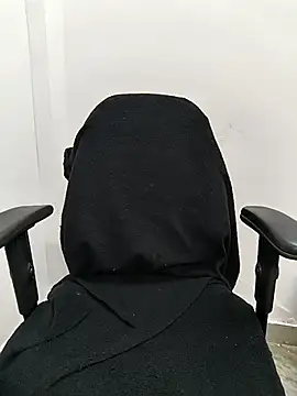 Snapshot of lovely_zara chatting on October 10, 2025, 6:40 pm lovely zara online show from October 10, 2025, 6:40 pm