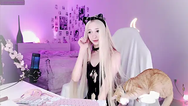 babymisa online show from February 7, 2025, 3:08 pm