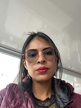 Snapshot of Astrid-- chatting on April 21, 2026, 3:07 pm Astrid-- online show from April 21, 2026, 3:07 pm