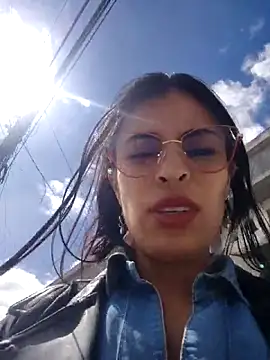 Snapshot of Astrid-- chatting on May 20, 2026, 7:09 pm Astrid-- online show from May 20, 2026, 7:09 pm