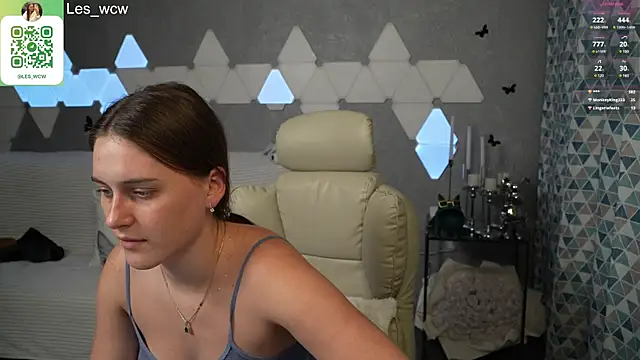 HarleyDeess online show from February 4, 2025, 3:33 am