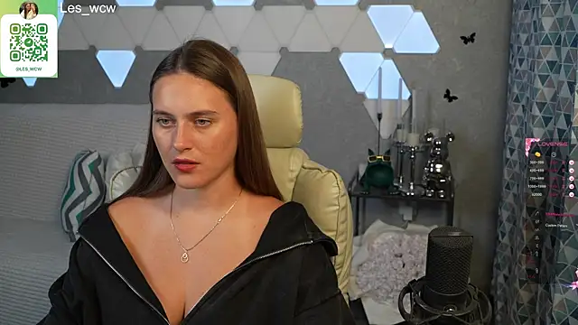 HarleyDeess online show from September 19, 2025, 7:36 pm