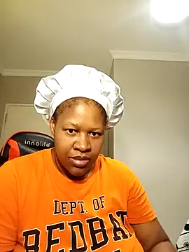 bustylisa1983 online show from February 25, 2025, 5:58 pm