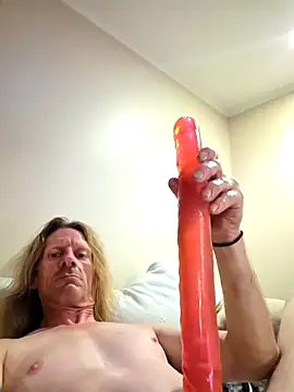 Travislovescum online show from September 30, 2025, 7:35 am