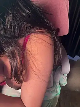 sexy-simmy online show from April 4, 2026, 6:49 pm