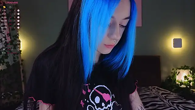 TristaRoht online show from February 24, 2025, 11:43 am