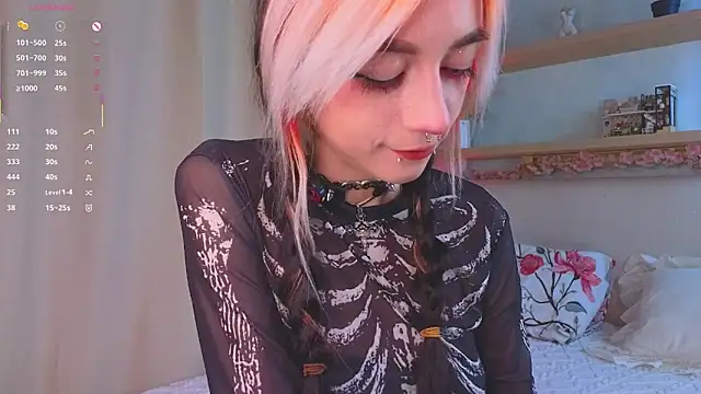 TristaRoht online show from September 19, 2025, 3:13 pm