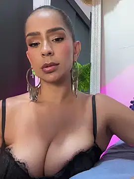 Mau White online show from December 19, 2024, 10:53 pm