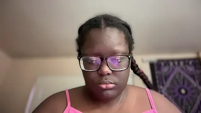 Snapshot of Yagurl__west chatting on January 20, 2025, 1:28 am Yagurl west online show from January 20, 2025, 1:28 am