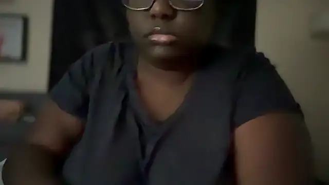 Snapshot of Yagurl__west chatting on January 28, 2025, 10:45 pm Yagurl west online show from January 28, 2025, 10:45 pm