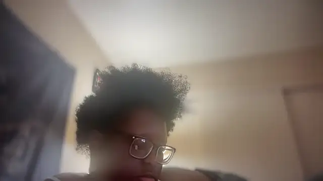 Snapshot of Yagurl__west chatting on February 16, 2025, 12:19 am Yagurl west online show from February 16, 2025, 12:19 am