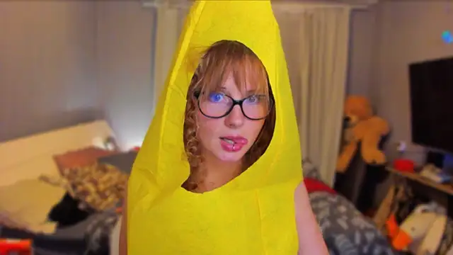 KlementinaBbG online show from September 20, 2025, 8:54 pm