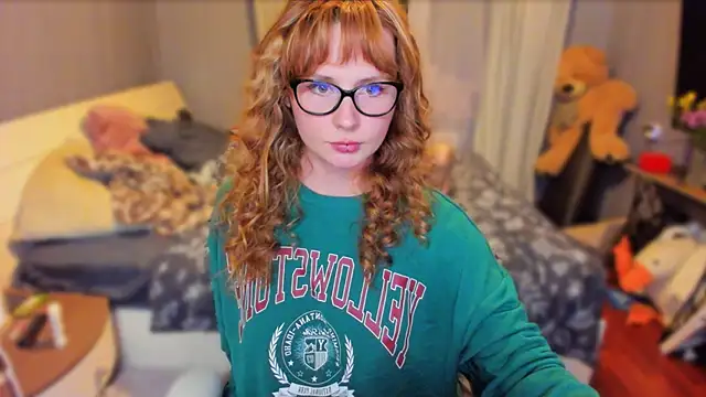 KlementinaBbG online show from October 3, 2025, 8:50 pm