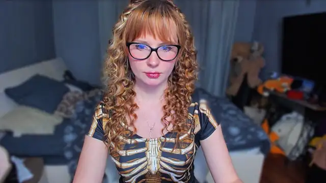 KlementinaBbG online show from October 30, 2025, 3:35 pm