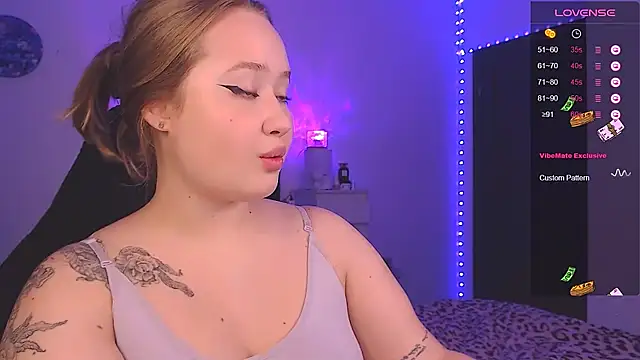 Peachy Lee online show from October 18, 2025, 3:24 pm