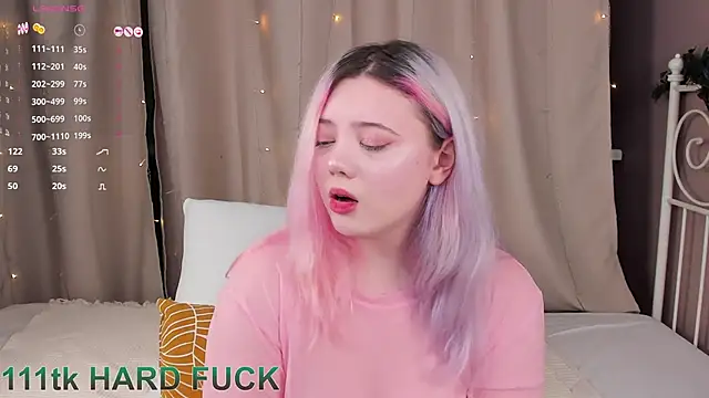 Snapshot of __KawaiiYuki__ chatting on January 3, 2025, 11:46 am   KawaiiYuki   online show from January 3, 2025, 11:46 am